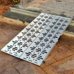 WILTEC Rampe Pour Fauteuil Roulant Rampe De Chargement Aluminium 151 Cm 270kg -Wiltec Boutique 1534074 5