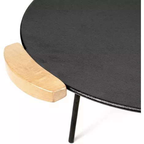 WILTEC Dutch Oven Plaque Gril De Barbecue Ronde Fonte Ø44cm Poignée Bois Jeu 2 Pieds 20cm+32cm Plancha 6 WILTEC Dutch Oven Plaque Gril De Barbecue Ronde Fonte Ø44cm Poignée Bois Jeu 2 Pieds 20cm+32cm Plancha – Image 4